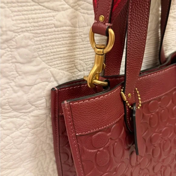 Coach Embossed Signature Field Tote - Large - Picture 5 of 13